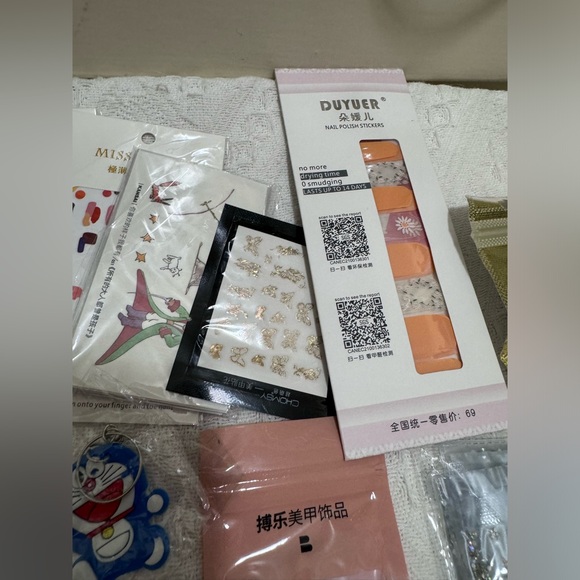 New NAIL Art Decals, Gems, Glitter, tools, storage boxes - Picture 5 of 8